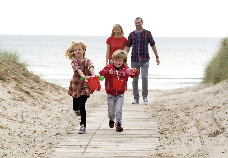 €300 Over 600 Hotels & Guesthouses image