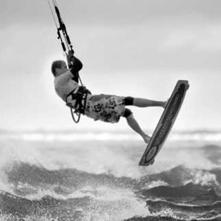 4 Session Kitesurfing Course image